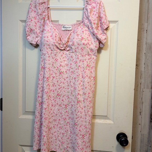 4 Pc No Boundaries Dress Bundle L/XL | Floral Spring Summer Mini Dresses - Picture 3 of 5